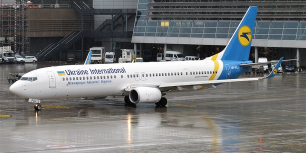 L'Ukraine veut croire à un retour rapide du trafic aérien dans le pays après la guerre. (Photo d'illustration : un Boeing B737-9KV ER de la compagnie aérienne Ukraine International Airlines, le 22 janvier 2018 à l'aéroport de Tallinn, en Estonie.)