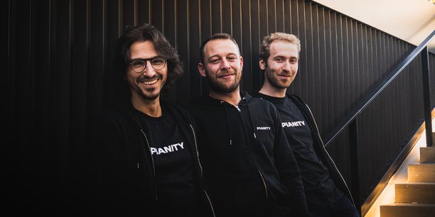 Pianity a comptabilisé 25.000 ventes de NFT sur sa plateforme depuis sa création. (photo des co-fondateurs Kevin Primicerio, Simon de Kinkelin, et Lancelot Owczarczak)