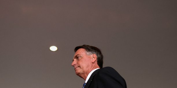 Le president bresilien jair bolsonaro arrive au palais alvorada a brasilia pour faire une declaration a la presse[reuters.com]