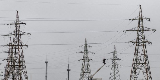 Des lignes electriques endommagees dans la region de kherson[reuters.com]