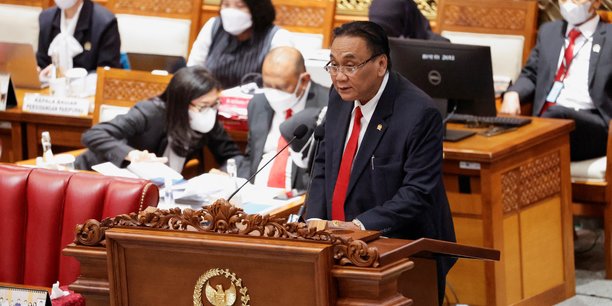 Le parlement indonesien adopte un nouveau code penal[reuters.com]