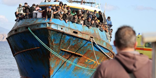 Operation de sauvetage de migrants au large de l'ile de crete[reuters.com]