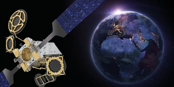 Illustration: le satellite de télécommunications Eutelsat 10B fabriqué par Thales Alenia Space et qui a été lancé avec succès le 23 novembre 2022 à bord d’une fusée Falcon 9 de SpaceX depuis le centre spatial de Cap Canaveral, en Floride.