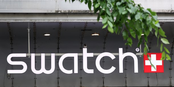 Le logo de l'horloger suisse swatch sur la devanture d'un magasin a geneve[reuters.com]