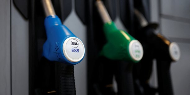 Au 20 janvier 2023, le prix moyen du Superéthanol (E85) à la pompe avait grimpé à 1,11 euro le litre, contre 0,7433 euro le litre début 2022, et 0,6517 euro début 2021.