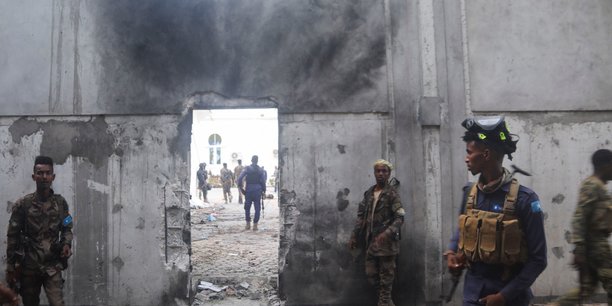 Photo d'archives : une explosion pres du bureau du maire a mogadiscio[reuters.com]