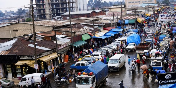 Une vue montre le marche en plein air mercato a ketema, district d'addis-abeba[reuters.com]