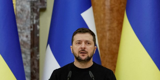 Le president ukrainien zelenskiy participe a un point de presse conjoint avec le president finlandais niinisto a kiev[reuters.com]