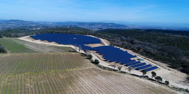 Des centrales photovoltaïques pourraient sortir de terre le long de l'autoroute A69 entre Toulouse et Castres.