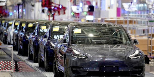 Alors que de nouveaux modèles concurrents arrivent sur le marché tous les trimestres, la domination de Tesla sur le segment des véhicules électriques s'affaiblit peu à peu.