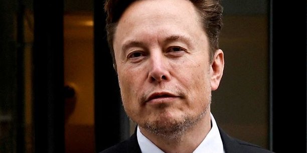 Le succès de ChatGPT motive probablement Elon Musk qui a cofondé OpenAI en 2015, avant de quitter l'entreprise en 2018.