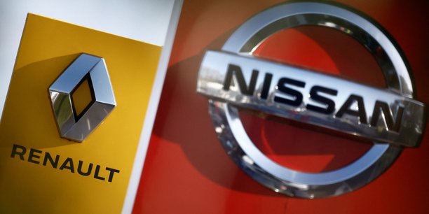 Photo des logos des constructeurs automobiles nissan et renault[reuters.com]