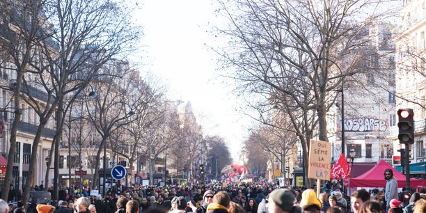 A Paris, 400.000 personnes ont défilé contre la réforme des retraites selon la CGT.