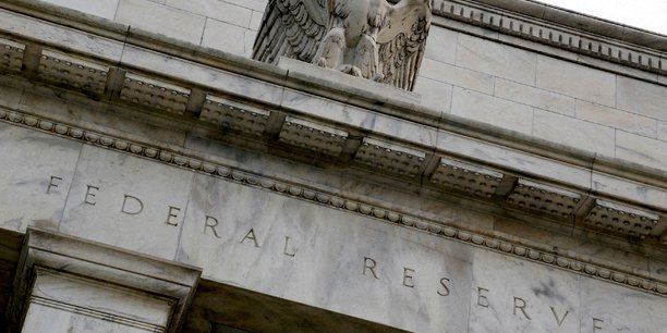 La Fed relève depuis un an son principal taux directeur, ce qui renchérit le coût du crédit pour faire ralentir la consommation, avec un effet limité jusqu'à présent.