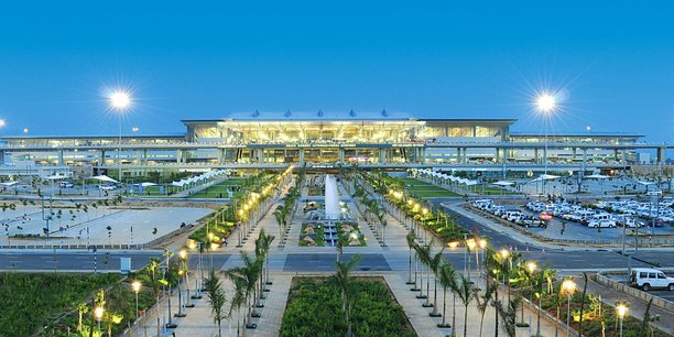 L'inde a lancé un grand programme de modernisation et de renforcement de ses capacités aéroportuaires.
