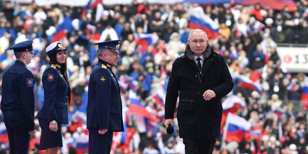 Vladimir Poutine lors d'une grande cérémonie organisée en l'honneur de la Russie, un an après l'invasion de l'Ukraine.