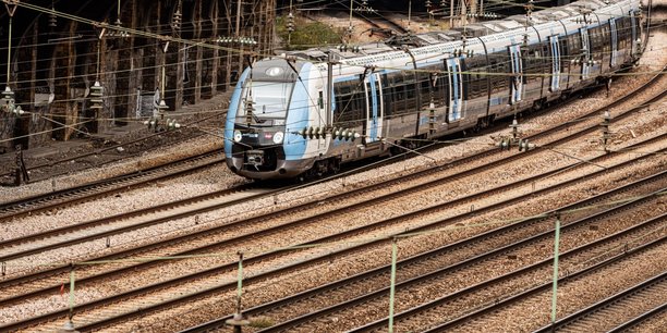 1400 Transiliens et 100 trains normands se croisent quotidiennement dans la deuxième gare d'Europe, d'où des retards récurrents.