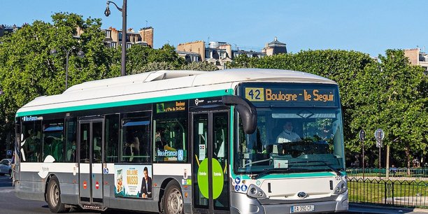 L'actuel réseau de bus de la RATP va être découpé en en douze lots, amenés à être exploités par de nouvelles compagnies.