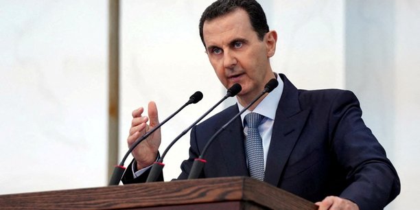 Le president syrien bachar al-assad s'adresse aux nouveaux membres du parlement a damas[reuters.com]