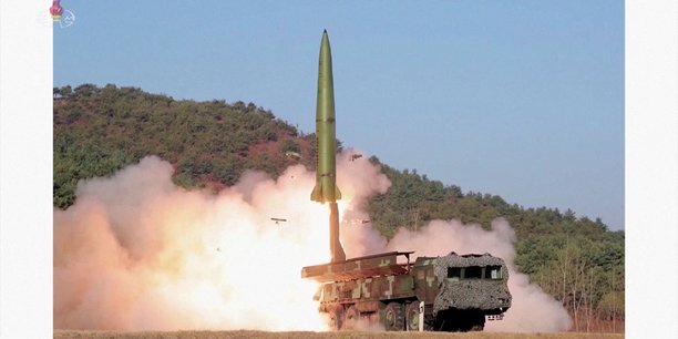 Capture d'ecran d'une video montrant le lancement recent d'un missile balistique nord-coreen[reuters.com]