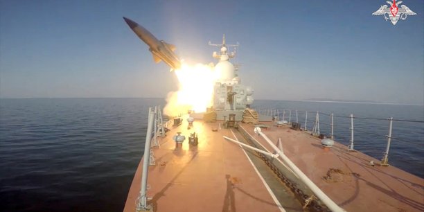 La russie tire un missile anti-navire supersonique sur une cible fictive en mer du japon[reuters.com]
