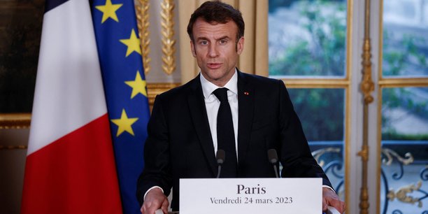 Le president francais a paris[reuters.com]