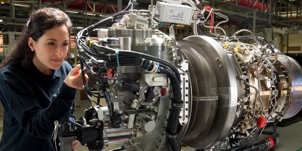 À l'instar de Safran Helicopter Engines qui cherche à recruter 400 CDI à Bordes, près de Pau, les intentions d'embauche dans l'industrie progressent de 8 % dans la région en 2023.