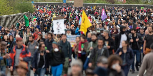 Plus de 5.000 personnes ont manifesté contre le projet, sur son tracé, au cours du mois d'avril dernier à Saix (Tarn).
