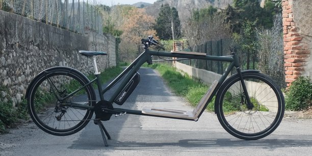 L'entreprise Caminade réutilise des vélos usagers afin de les transformer en vélos-cargos low-tech pouvant transporter jusqu'à 50 kg.