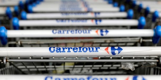 Carrefour a longtemps été le premier employeur privé de France, avec plus de 110.000 employés contre désormais 85.000 dans l'hexagone.