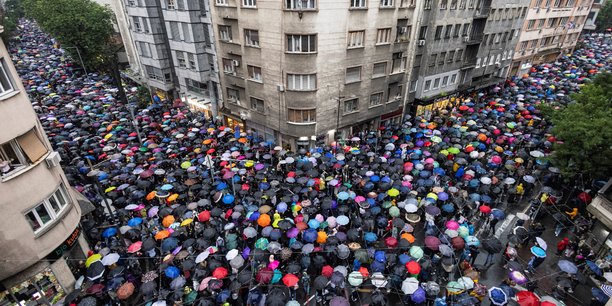 Photo de la manifestation anti-gouvernementale a belgrade[reuters.com]