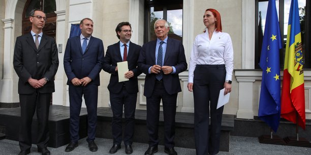 Photo du chef de la diplomatie europeenne josep borrell qui ouvre une mission de partenariat en moldavie[reuters.com]