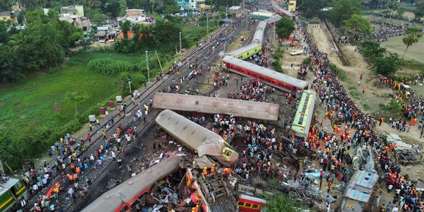 Photo d'une collision avec un autre train de passagers a proximite du district de balasore, inde[reuters.com]