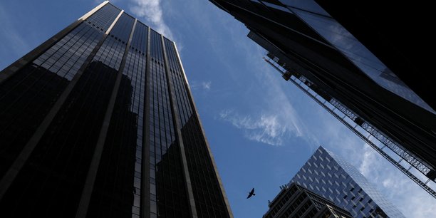 Des gratte-ciel dans le quartier de midtown a new york[reuters.com]