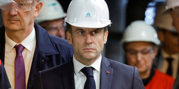 Emmanuel Macron à Dunkerque le 12 mai dernier lors d'une visite d'usine.