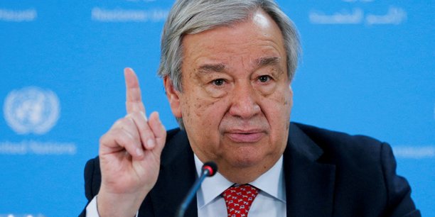 « Les barons des combustibles fossiles et ceux qui les soutiennent ont contribué à créer ce gâchis ; ils doivent soutenir ceux qui en souffrent », a déclaré Antonio Guterres.
