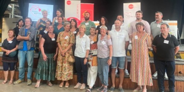 Les participants de la soirée Coups de cœur de la reprise par les salariés organisée par l'URSCOP Occitanie le 26 juin 2023 à la Halle Tropisme, à Montpellier.