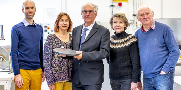Les deux cofondateurs de McPhy, entourés de Patricia Rango, l'actuelle directrice de recherche à l'Institut Néel de Grenoble, Albain Chaise et Nataliya Skryabina, membres de son équipe, ont été récompensés par l'organisme européen des brevets.