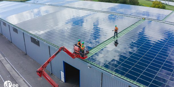 Parmi les précurseurs français de l'éolien et du solaire, JP Energie Environnement opère sur un modèle très intégré, de la prospection à l'exploitation et à la maintenance en passant par le financement.