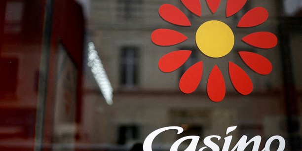 Jeudi, Casino a annoncé avoir davantage creusé sa perte nette à 2,23 milliards d'euros au premier semestre 2023.