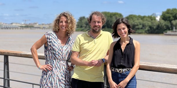 De gauche à droite : Mathilde Le Roy, fondatrice de Kazoart, Scott Phillips, co-fondateur de Rise Art, et Laurel Bouye, directrice des relations artistes chez Kazoart qui poursuivra chez Rise Art.
