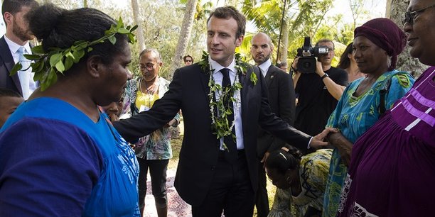 Emmanuel Macron lors d'un déplacement en Nouvelle Calédonie en 2018.