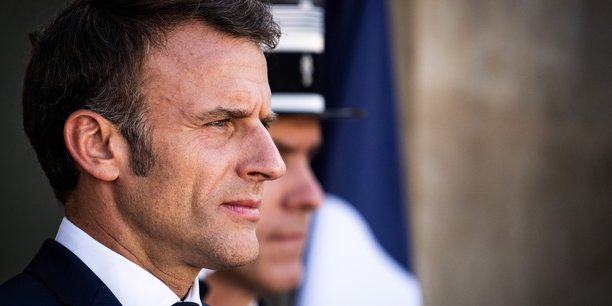 Dans les colonnes du Point, Emmanuel Macron doit ainsi, selon l'Elysée, « poser les bases de la rentrée ».