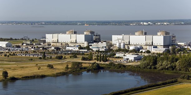 La centrale nucléaire du blayais, mise en service à partir de 1981, doit désormais anticiper des centaines de recrutements.