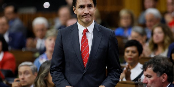 Le premier ministre canadien justin trudeau se leve pour faire une declaration a la chambre[reuters.com]