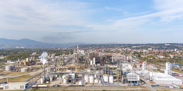 La plateforme les Roches-Roussillon accueille une quinzaine d'entreprises de la chimie, dont des leaders mondiaux.