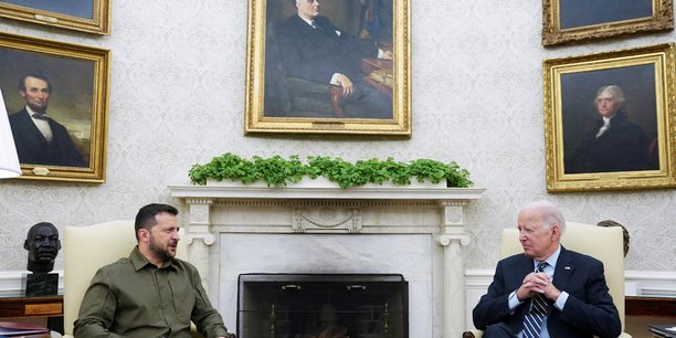 Photo d'archives du president ukrainien volodymyr zelenskiy et le president americain joe biden a washington, aux etats-unis. /photo prise le 21 septembre 2023/reuters/kevin lamarque[reuters.com]