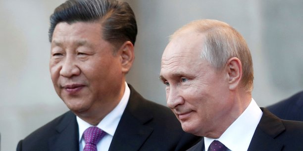 Les discussions entre Vladimir Poutine et Xi Jinping vont se dérouler d'abord en « format élargi » avec d'autres membres de leurs gouvernements respectifs notamment, puis en « petit comité », au cours d'« un petit-déjeuner de travail ».
