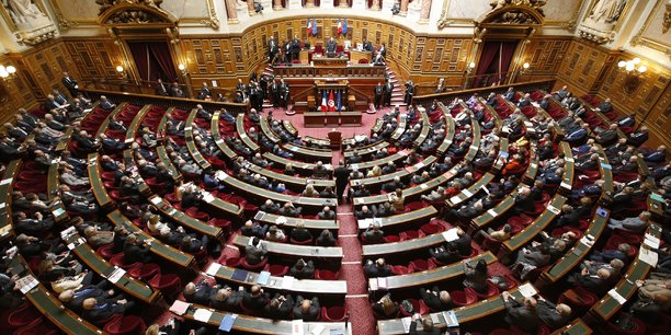 Vue sur l'hemicycle du senat[reuters.com]
