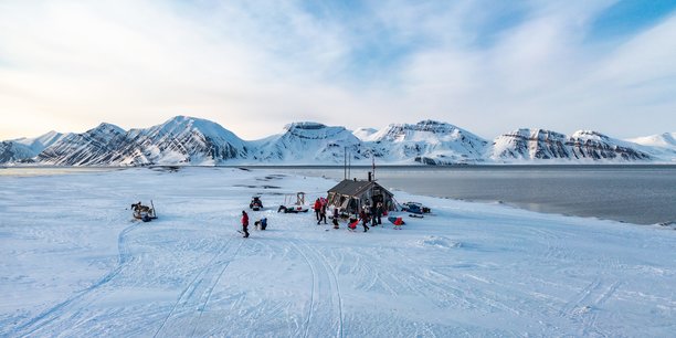 En 2021, l'expédition des Sentinelles du climat a réuni des femmes glaciologues autour du cercle polaire arctique.